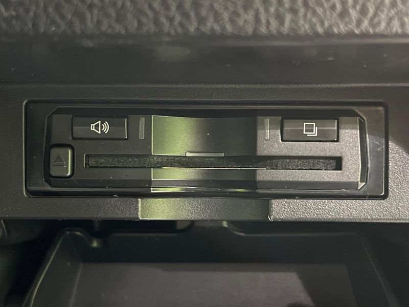 2017 Toyota Voxy DBA-ZRR85W (UW-6a2785a7b2c37)[12]