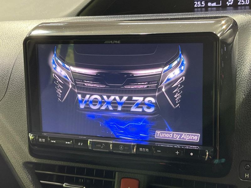 2017 Toyota Voxy DBA-ZRR85W (UW-6a2785a7b2c37)[22]