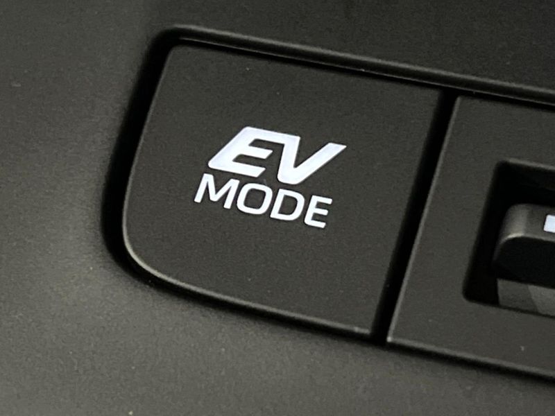2025 Toyota Harrier Hybrid 6AA-AXUH80 (UW-6a28d4d51e136)[13]