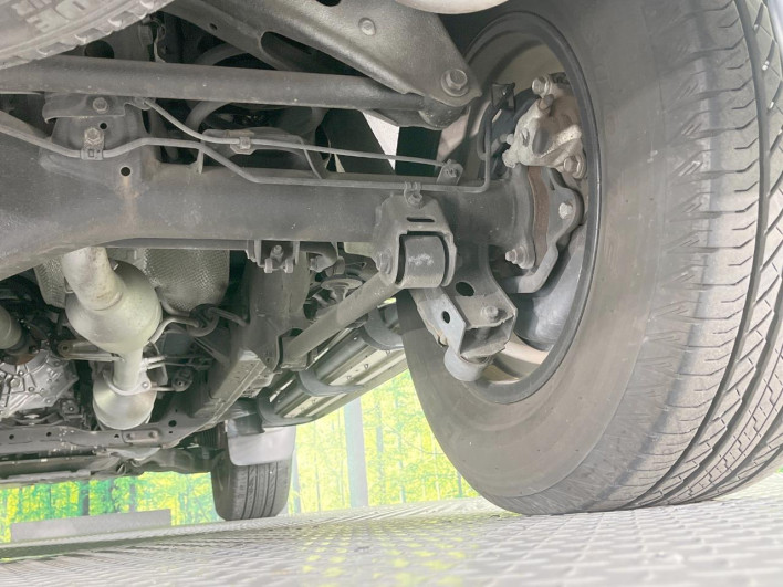 2018 Toyota Land Cruiser Prado LDA-GDJ150W (UW-6a28d52ad7a13)[25]
