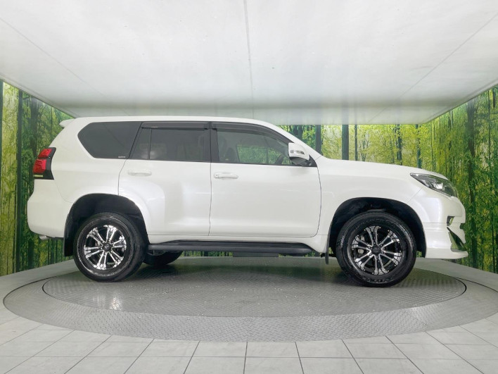 2018 Toyota Land Cruiser Prado LDA-GDJ150W (UW-6a28d52ad7a13)[18]