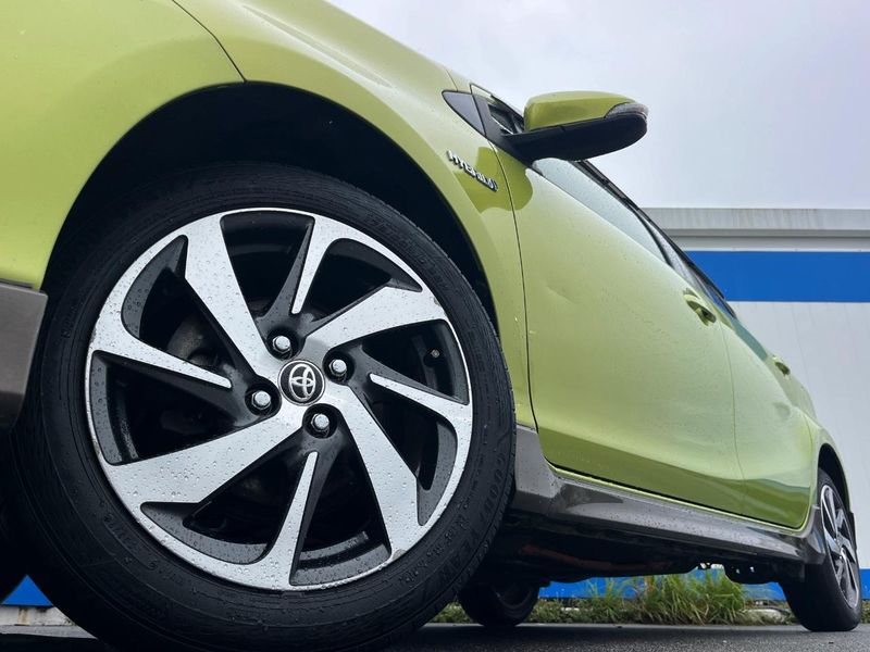 2015 Toyota Aqua DAA-NHP10 (UW-6a28d65c88386)[5]