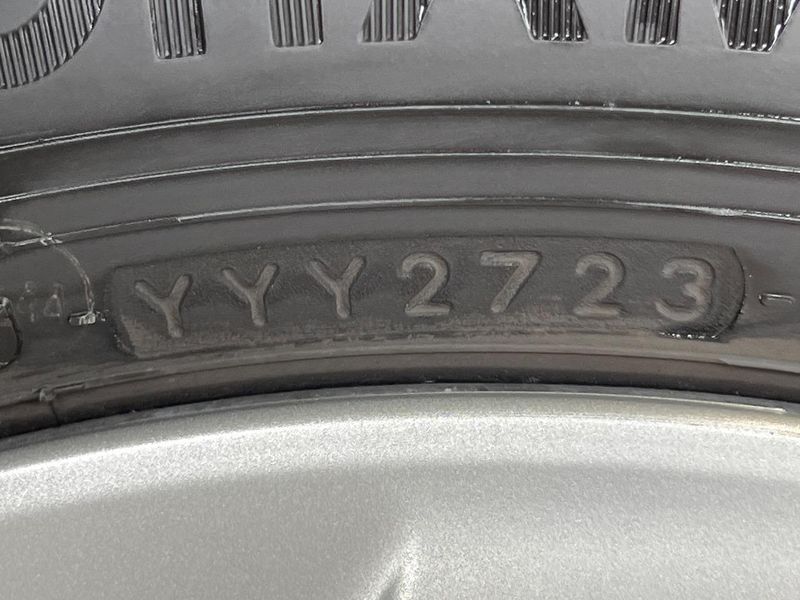2016 Toyota Aqua DAA-NHP10 (UW-6a28d661508a5)[9]