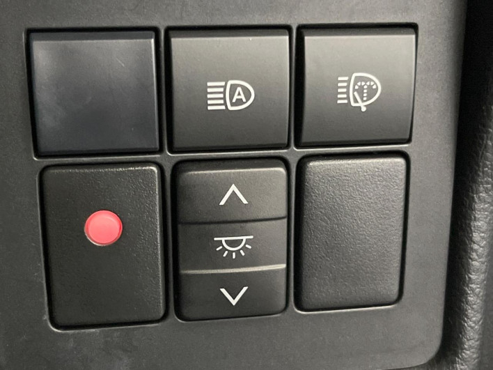 2017 Toyota Land Cruiser Prado CBA-TRJ150W (UW-6a28d69f2553b)[13]