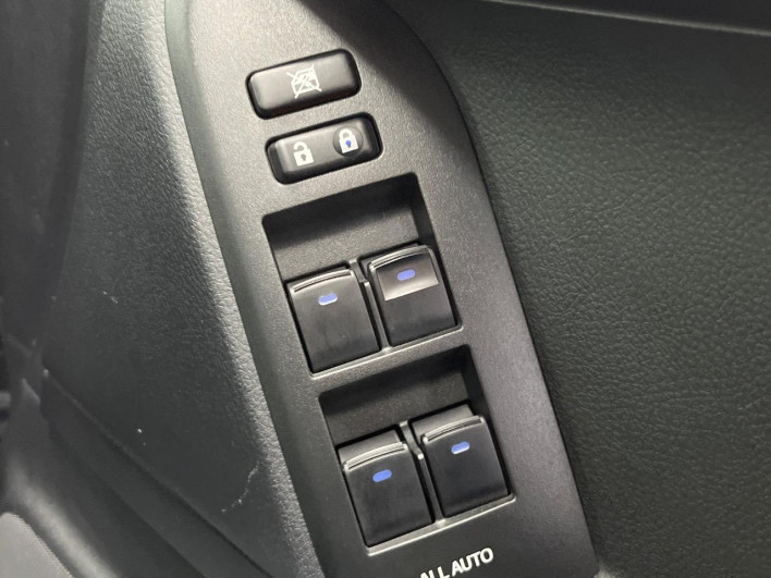 2017 Toyota Land Cruiser Prado CBA-TRJ150W (UW-6a28d69f2553b)[10]