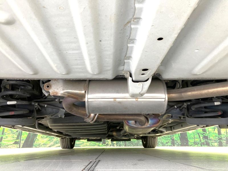 2015 Toyota Voxy DBA-ZRR80W (UW-6a28d6cbc8a5d)[21]