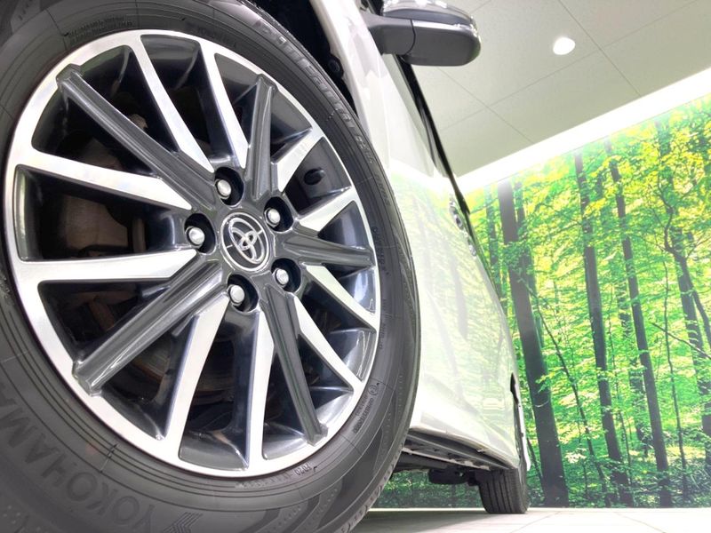 2015 Toyota Voxy DBA-ZRR80W (UW-6a28d6cbc8a5d)[13]