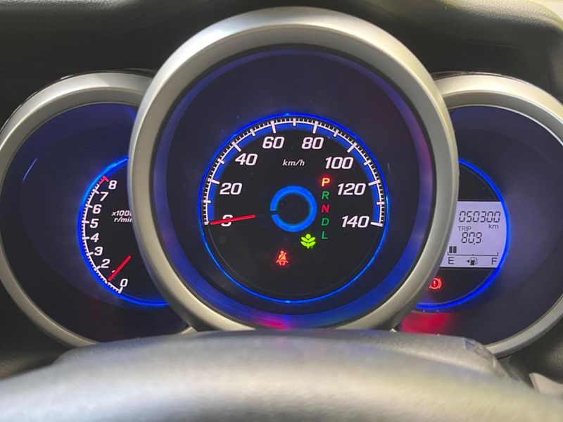 2014 Honda N-BOX CUSTOM DBA-JF1 (UW-6a2a269b49ae2)[26]