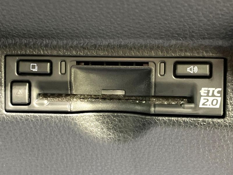 2025 Toyota Sienta 6AA-MXPL10G (UW-6a2a275779255)[13]