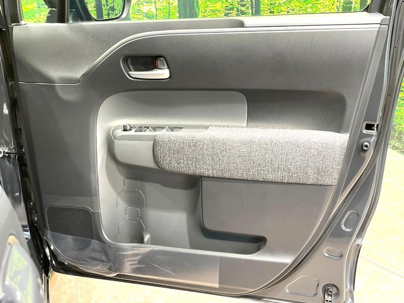 2025 Toyota Sienta 6AA-MXPL10G (UW-6a2a275779255)[8]
