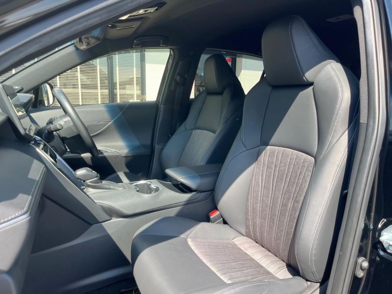 2021 Toyota Harrier 6BA-MXUA80 (UW-6a2a275b2359a)[25]