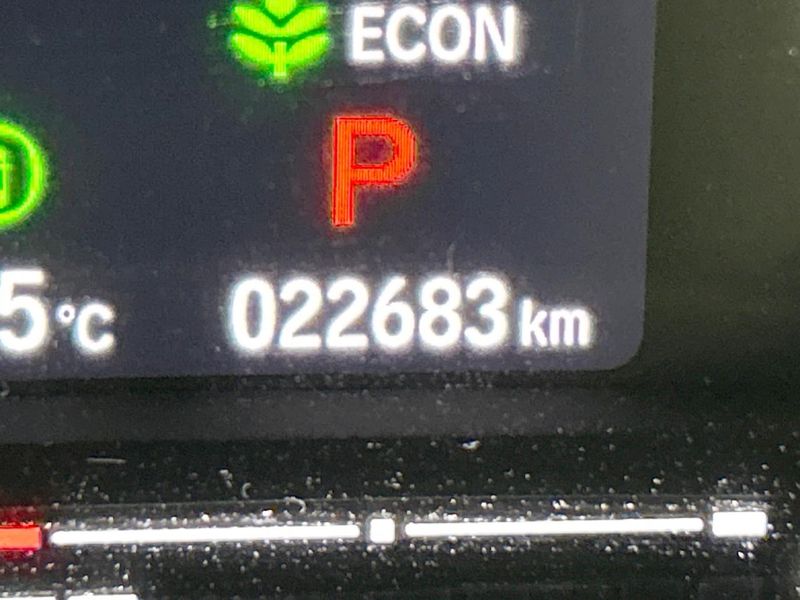 2022 Honda Vezel 6AA-RV5 (UW-6a2a278de5f6a)[2]