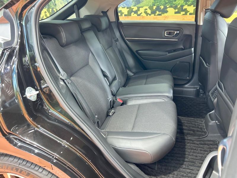 2022 Honda Vezel 6AA-RV5 (UW-6a2a278de5f6a)[19]