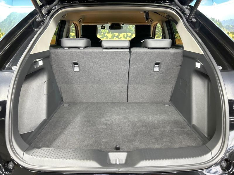 2022 Honda Vezel 6AA-RV5 (UW-6a2a278de5f6a)[25]