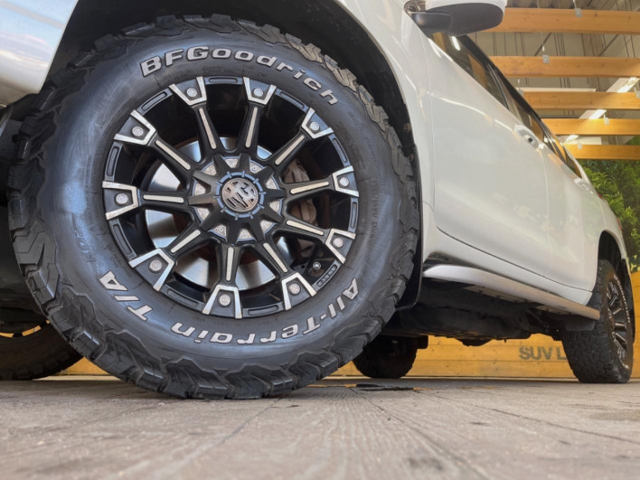 2015 Toyota Land Cruiser Prado CBA-TRJ150W (UW-6a2a27a634aea)[8]