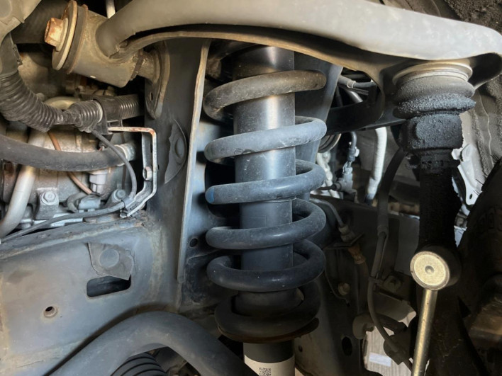 2015 Toyota Land Cruiser Prado CBA-TRJ150W (UW-6a2a27a634aea)[11]