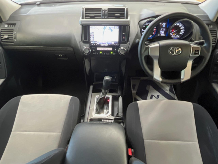 2015 Toyota Land Cruiser Prado CBA-TRJ150W (UW-6a2a27a634aea)[26]