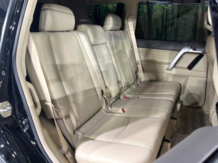 2022 Toyota Land Cruiser Prado 3BA-TRJ150W (UW-6a2a27a8874b4)[26]