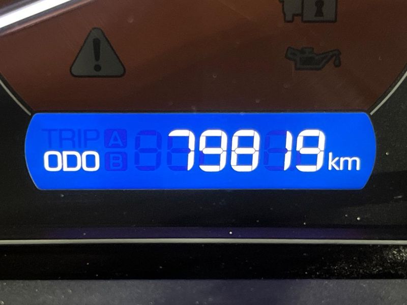 2017 Toyota Esquire DBA-ZRR85G (UW-6a2a27d9b249c)[2]