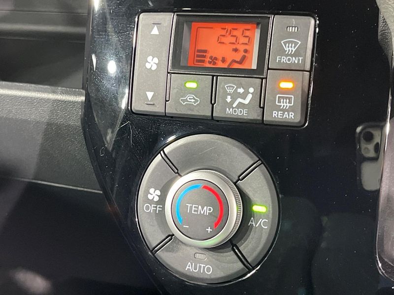 2021 Toyota Pixis Mega 3BA-LA700A (UW-6a2b7895efc9e)[22]
