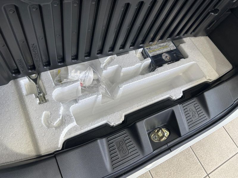 2025 Suzuki Spacia Custom 4AA-MK54S (UW-6a2b78d49e48b)[22]