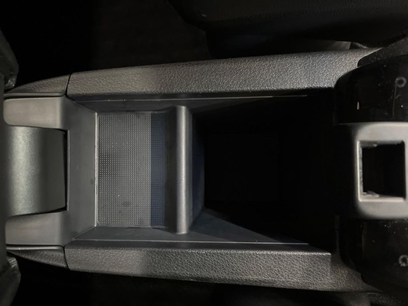 2018 Honda Vezel DAA-RU3 (UW-6a2b793ebb0f5)[27]