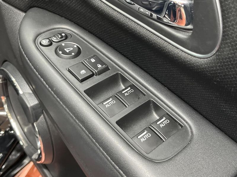 2018 Honda Vezel DAA-RU3 (UW-6a2b793ebb0f5)[18]