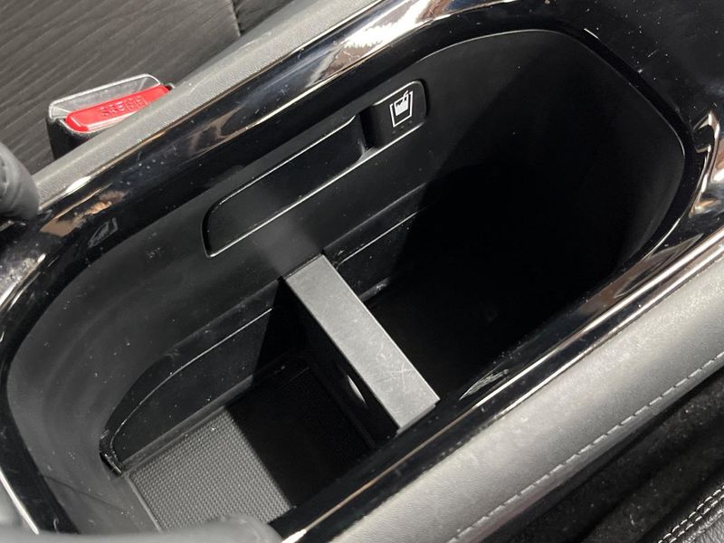 2018 Honda Vezel DAA-RU3 (UW-6a2b793ebb0f5)[26]