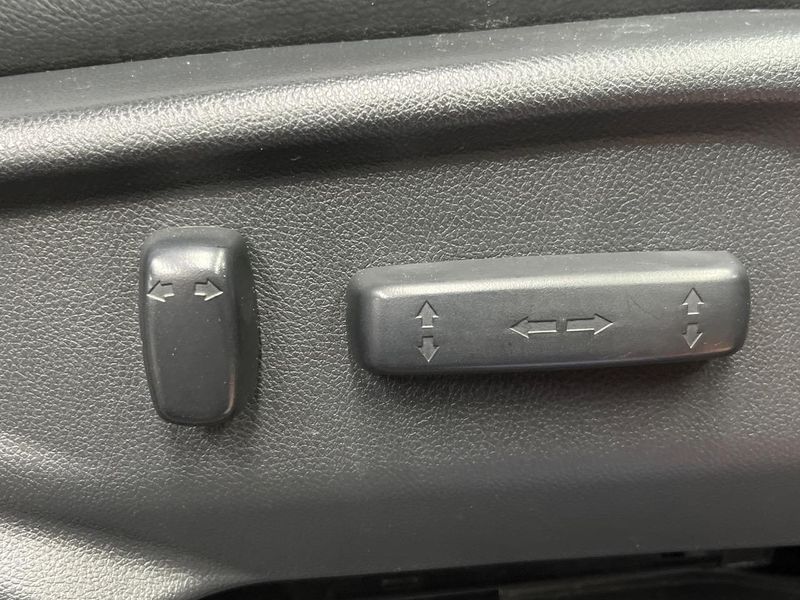 2018 Honda Vezel DAA-RU3 (UW-6a2b793ebb0f5)[19]