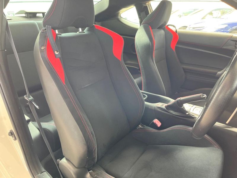 2013 Toyota 86 DBA-ZN6 (UW-6a2b799960318)[27]