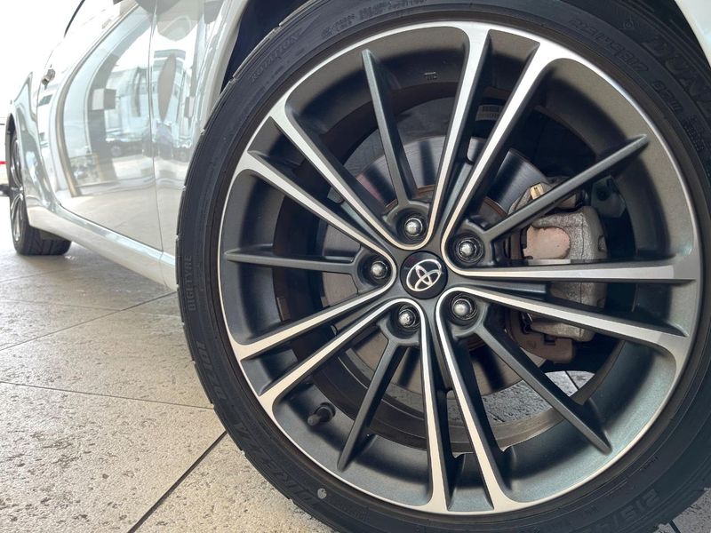 2013 Toyota 86 DBA-ZN6 (UW-6a2b799960318)[23]