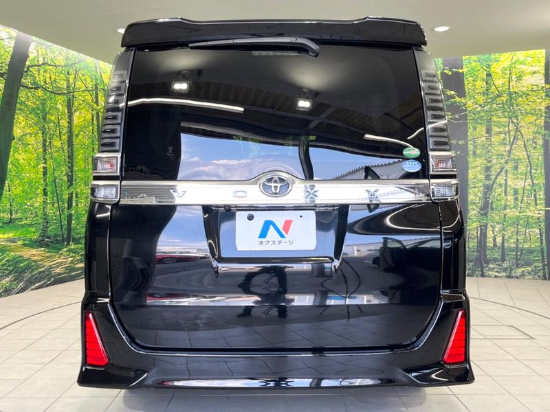 2018 Toyota Voxy DBA-ZRR80W (UW-6a2b79a4170c6)[14]