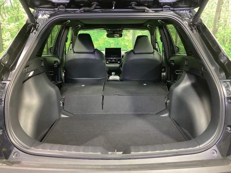 2025 Toyota Corolla Cross 6AA-ZVG13 (UW-6a2b79adca09c)[11]