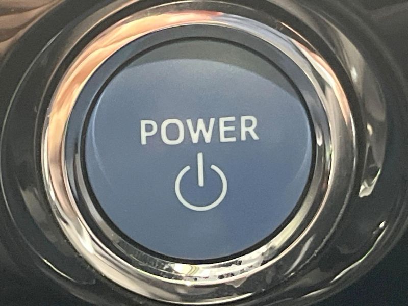2018 Toyota Prius DAA-ZVW51 (UW-6a2b79bae5b5e)[27]