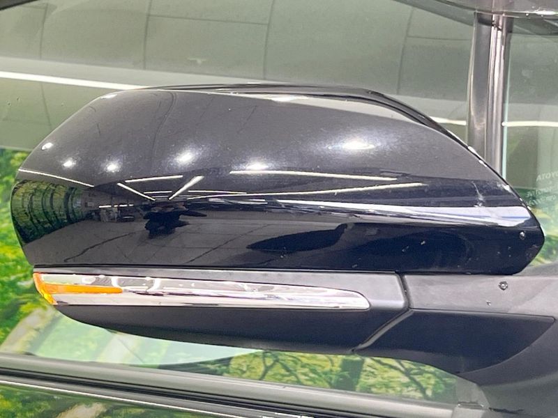 2018 Toyota Prius DAA-ZVW51 (UW-6a2b79bae5b5e)[16]