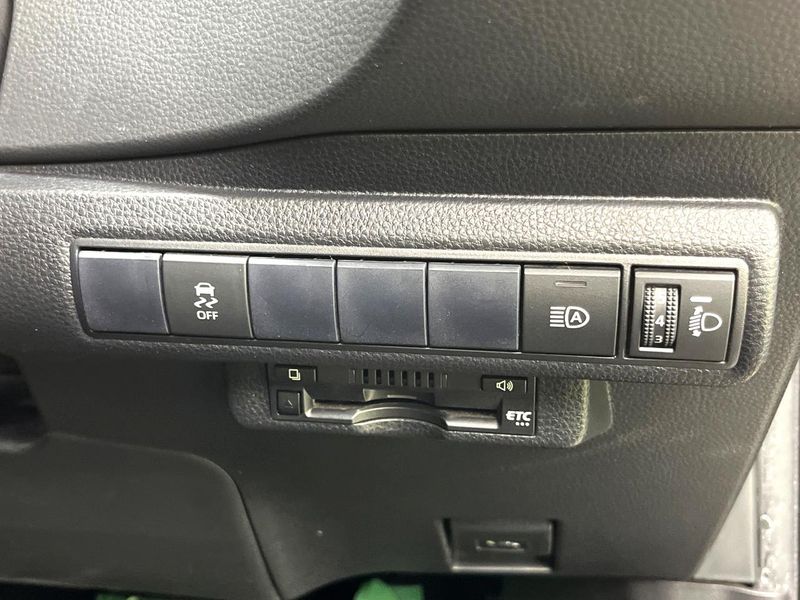 2019 Toyota Corolla Sport 6AA-ZWE211H (UW-6a2b79c47707f)[7]