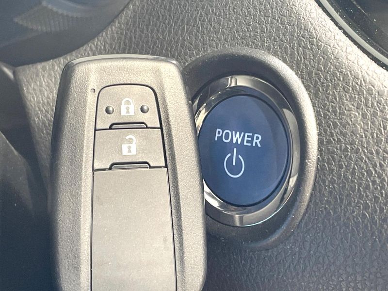 2018 Toyota C-HR DAA-ZYX10 (UW-6a2b79d783d4f)[9]