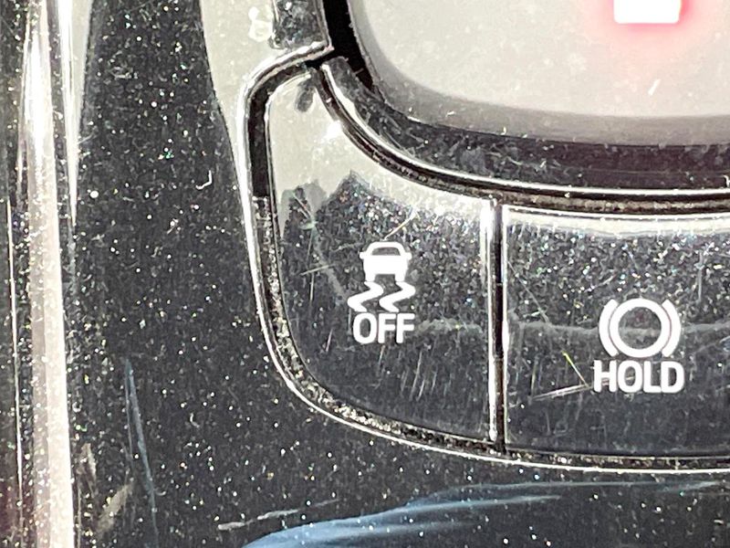 2018 Toyota C-HR DAA-ZYX10 (UW-6a2b79d783d4f)[21]