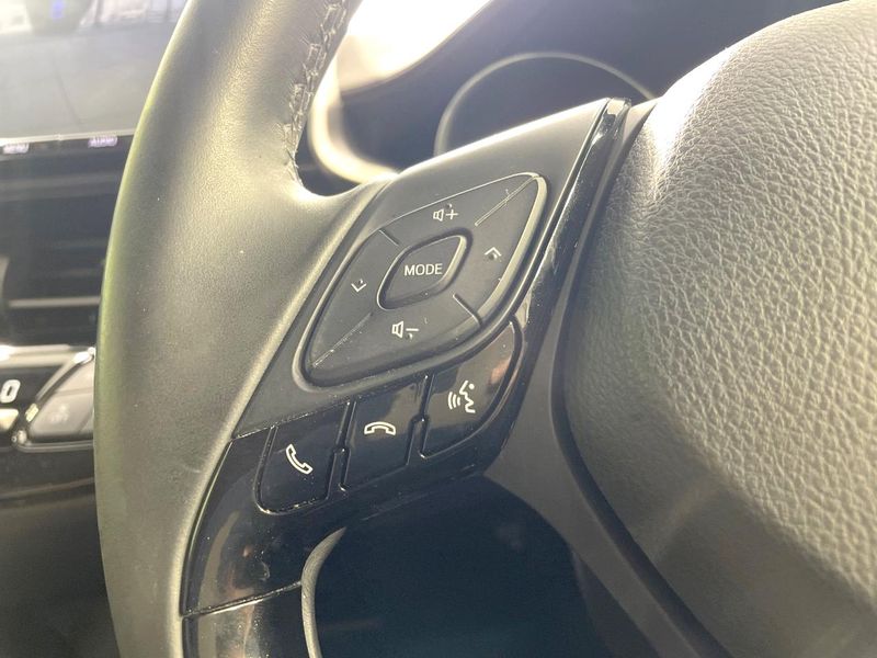 2018 Toyota C-HR DAA-ZYX10 (UW-6a2b79d783d4f)[27]