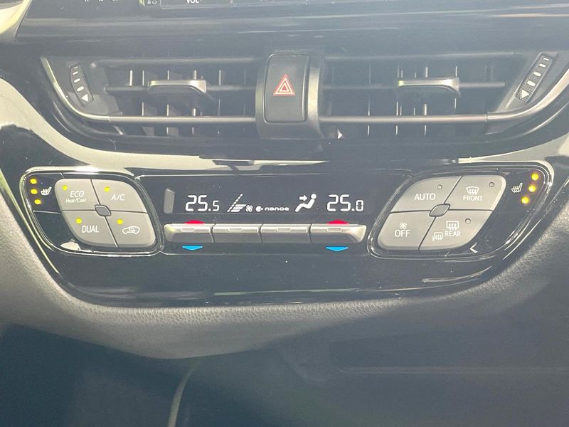 2018 Toyota C-HR DAA-ZYX10 (UW-6a2b79d783d4f)[16]