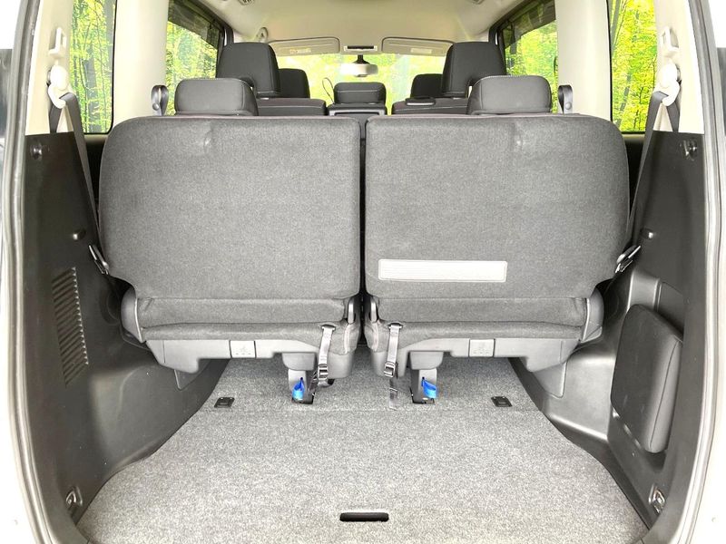 2019 Nissan Serena DAA-GFC27 (UW-6a2cc9bf57a84)[25]
