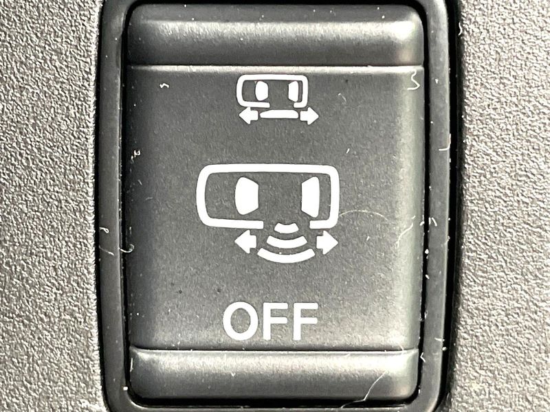 2019 Nissan Serena DAA-GFC27 (UW-6a2cc9bf57a84)[14]
