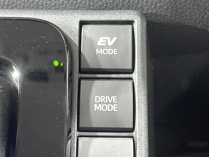 2023 Toyota Sienta 6AA-MXPL10G (UW-6a2ccacf50a48)[23]