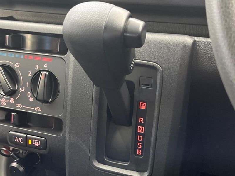 2023 Daihatsu Daihatsu Hijet Cargo 3BD-S700V (UW-6a2ccb1b60212)[22]