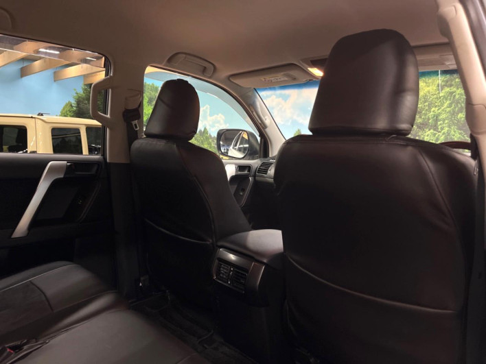 2014 Toyota Land Cruiser Prado CBA-TRJ150W (UW-6a2ccb2e6c78d)[25]