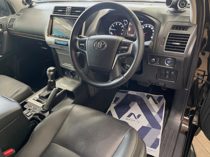 2021 Toyota Land Cruiser Prado 3BA-TRJ150W (UW-6a2ccb2f153a4)[17]