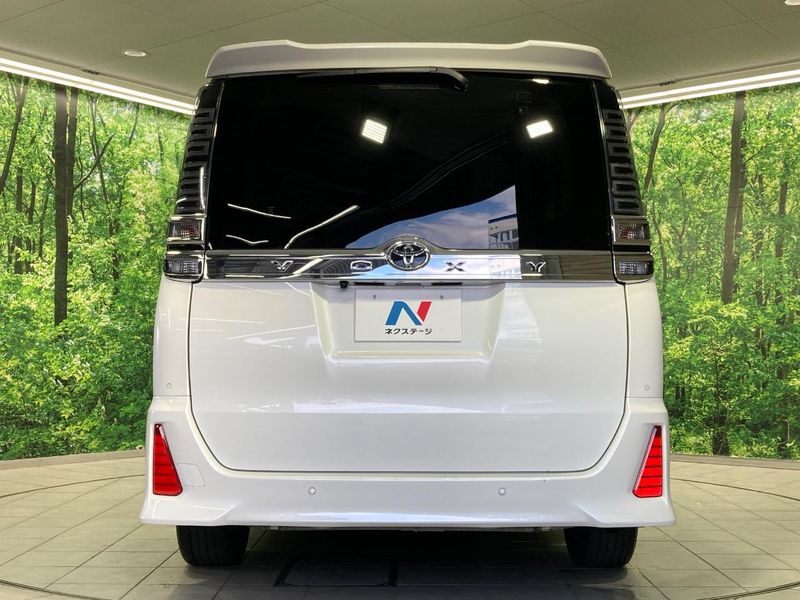 2021 Toyota Voxy 3BA-ZRR80W (UW-6a2ccb6735dea)[17]