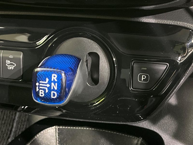 2019 Toyota Prius DAA-ZVW51 (UW-6a2ccb784b21c)[24]