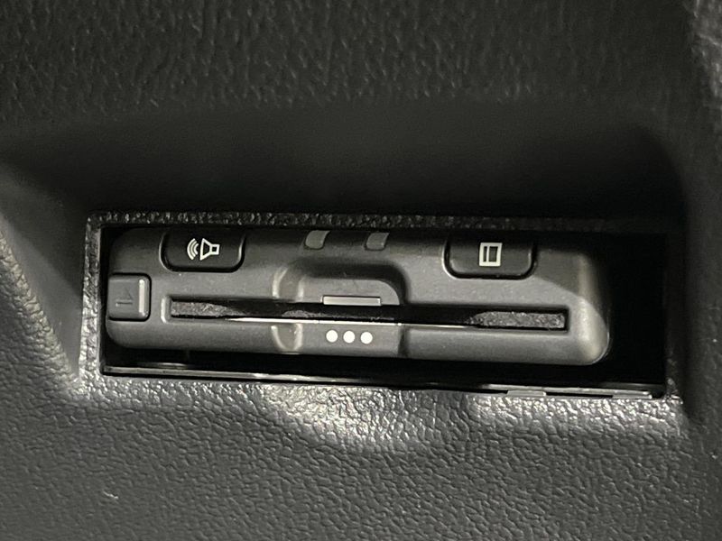 2019 Toyota Prius DAA-ZVW51 (UW-6a2ccb784b21c)[18]