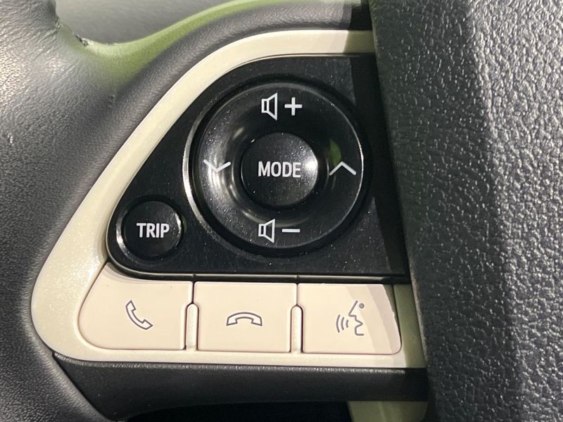 2019 Toyota Prius DAA-ZVW51 (UW-6a2ccb784b21c)[21]